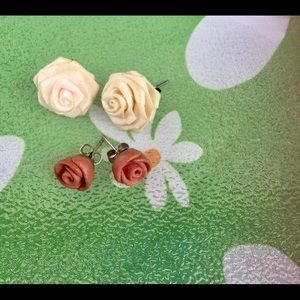 Bundle (2) Vintage Dainty Mini Rosebud Earrings